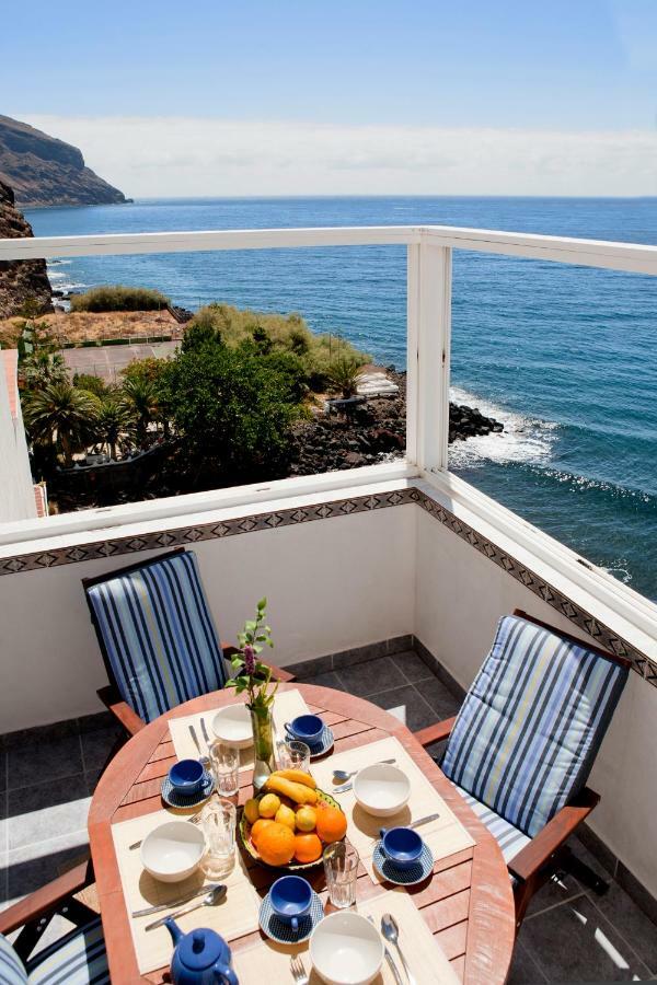 Beachfront In Paradise Apartment *