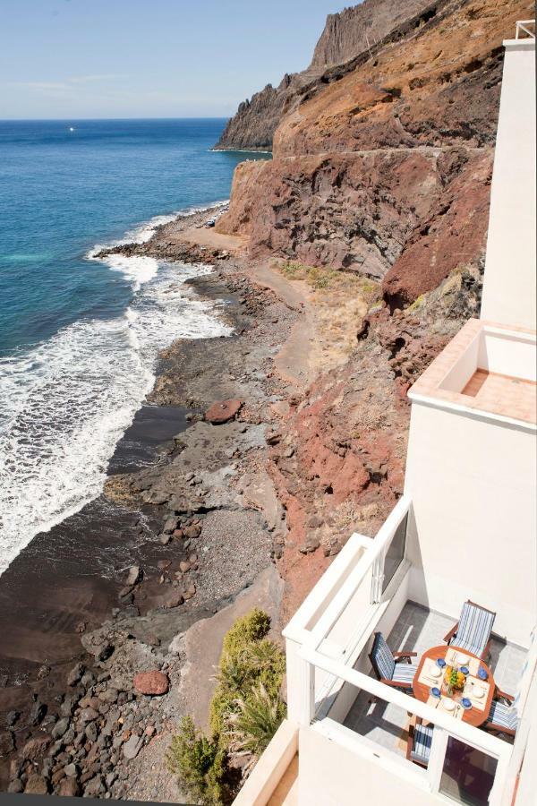 Beachfront In Paradise *